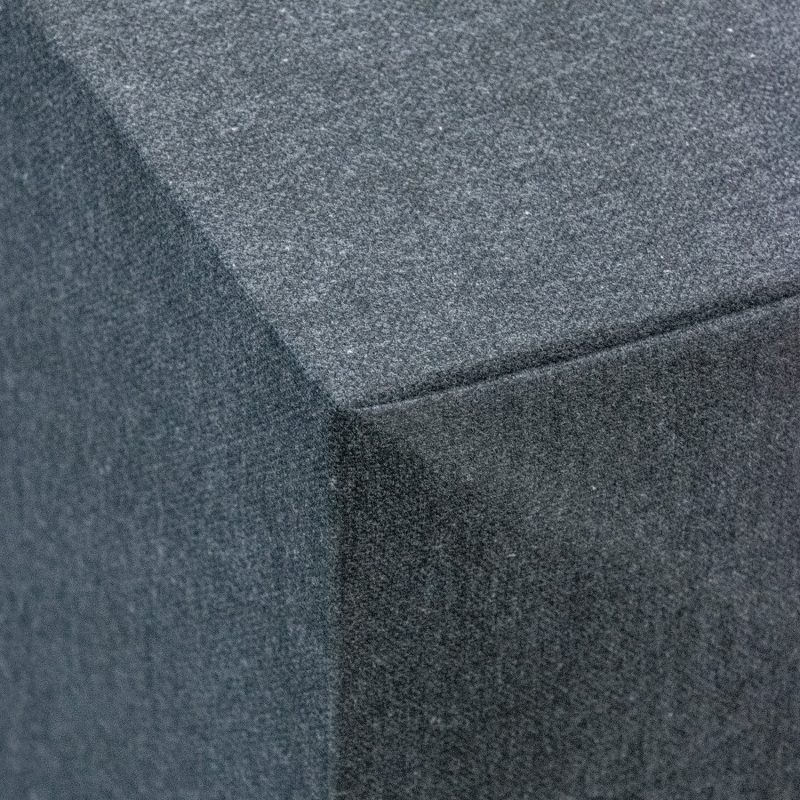 Absorber Premium w aranżacji studia — panele 100 × 50 cm za pozycją odsłuchową